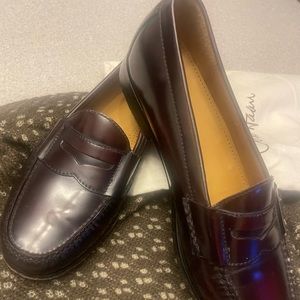 COLE HAAN classic Bordeaux penny. Staple of a man’s wardrobe. Rare size 13 D.
